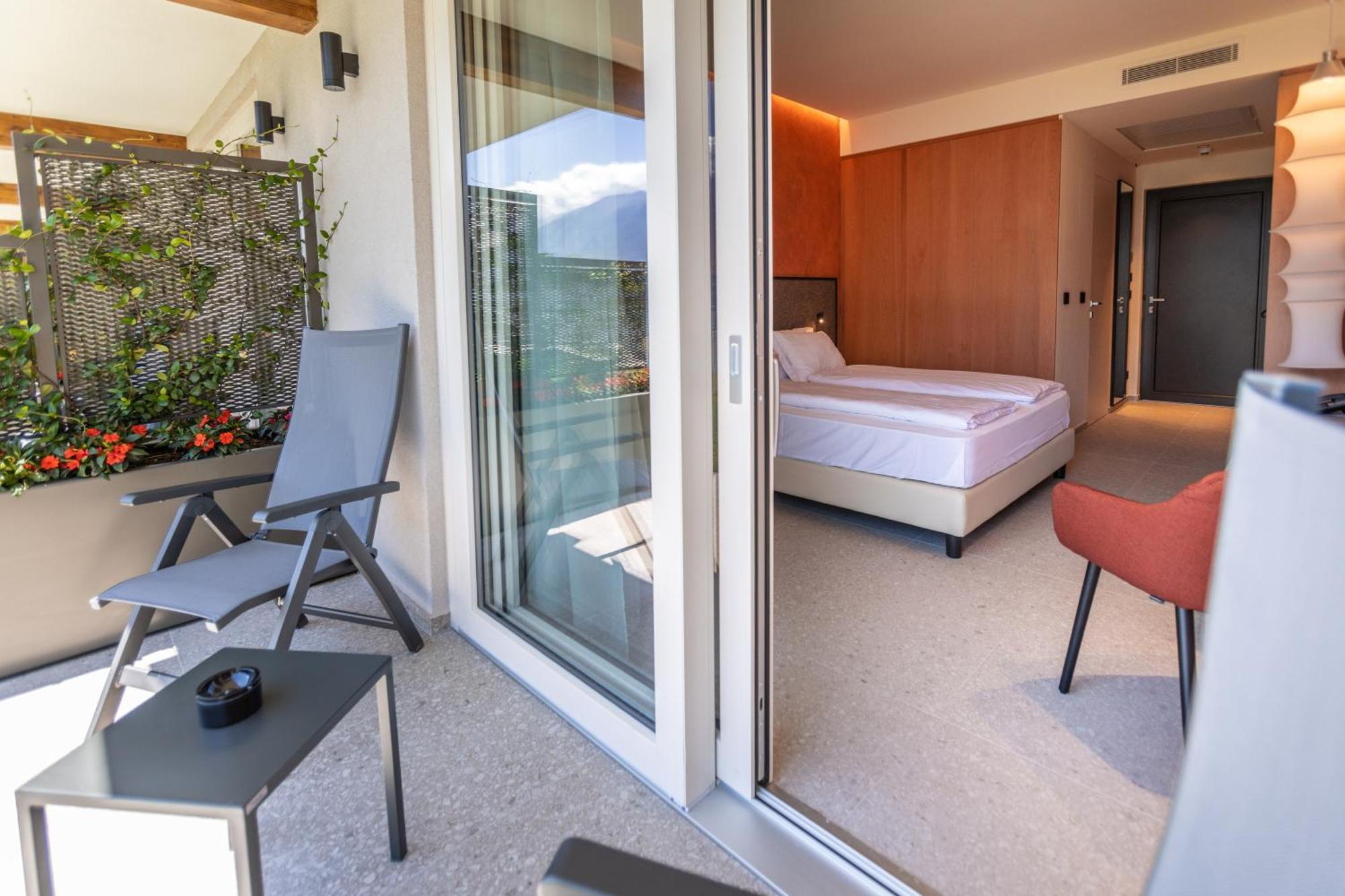 Llac Living Nature Hotel 리몬네술가르다 객실 사진